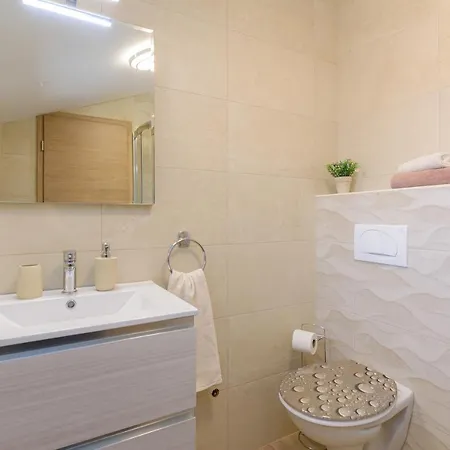 Nensi Villa Rebići